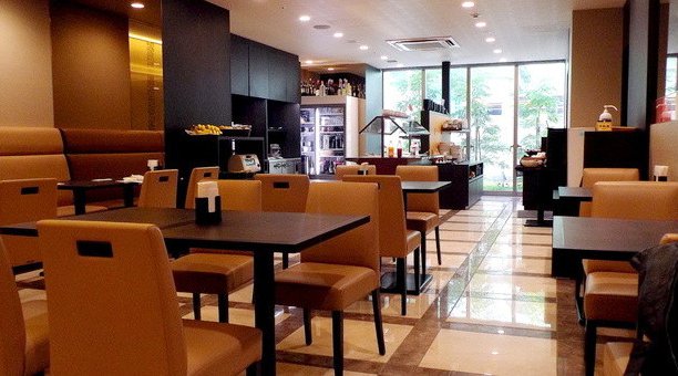 【東京駅】八重洲 お楽しみデザート&ドリンクバー飲み放題♪お食事の後にお席がえやカードゲームなどを使って交流予定しております。一人参加でも自然と打ち解け会話も弾みます♬│イベント・パーティー