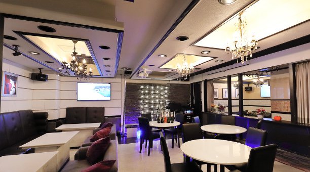 【港区】六本木 上質な大人の時間存分に楽しむことができるダイニングバーでランチ会♪浴衣でのご参加も大歓迎です♪当日お洒落浴衣レクチャーもございます♪│六本木 イベント・パーティー グラムールトウキョウ
