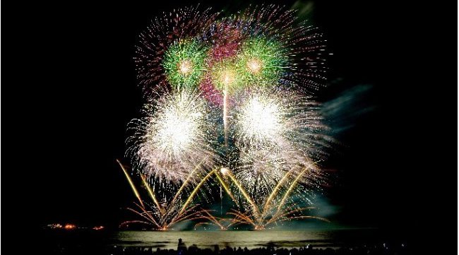 逗子海岸花火大会2018 見所・穴場・打ち上げ時間・日程 関東神奈川花火大会2018 - 逗子海岸花火大会2018 / 逗子海岸・逗子海水浴場