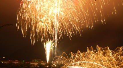 丹沢湖花火大会2019 夏祭り2019・日程・穴場・見所・打ち上げ時間 - 関東神奈川花火大会・関東神奈川夏祭り2019