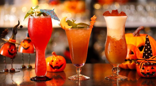 血の雨にトリック!?驚きとワクワクの詰まったハロウィーンカクテルが登場、南国リゾートで愉しむ大人ハロウィーン!栗や林檎など秋の味覚を、遊び心満載のカクテルで。ハロウィンイベント