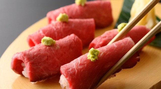 肉の旨味をご賞味あれ!「八菜 Deux Branches 柏の葉」にて期間限定別売り「ローストビーフ寿司食べ放題」を販売いたします!ニラックス株式会社