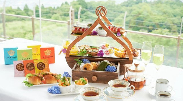 ヒーリングリゾート【別邸 天降る丘】やわらかい新緑に染まる初夏の季節を味わう『初夏の知覧茶アフタヌーンティー』提供開始 AMAFURU&Co.株式会社