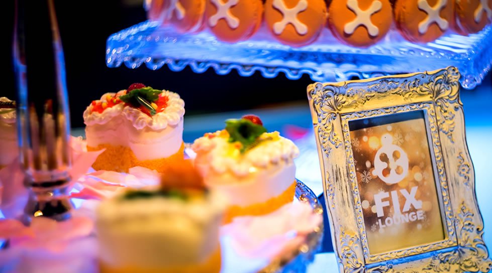 銀座コリドー街 話題の相席屋がプロデュースした『新しい相席』フィックスラウンジ銀座店!上品で優雅で贅沢な一時がコンセプトの相席ラウンジ!男女共飲み放題!更に嬉特典多数!お得に出会いを楽しもう!