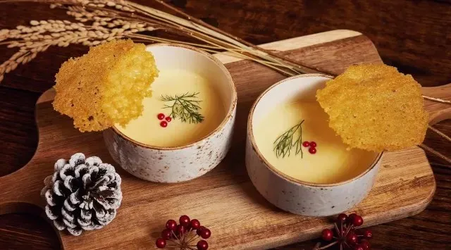 【リゾナーレ那須】稲穂をテーマにした黄金色のイルミネーションが輝く「稲穂クリスマス」今年も開催~施設内の田んぼで収穫した稲穂を使ったクリスマスリースづくり体験も登場!~星野リゾート