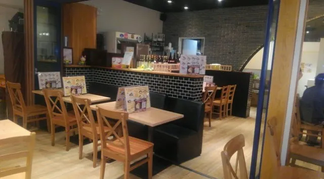 【東京駅】大盛り特盛なども全てok 20種類のメニューから選択 北の食材 本場の北海道スープカレーが人気 豚丼 ホッケ 漁師の海鮮丼 ザンギ 北海道グルメ オフ会│ 北海道チューボー グランアージュ