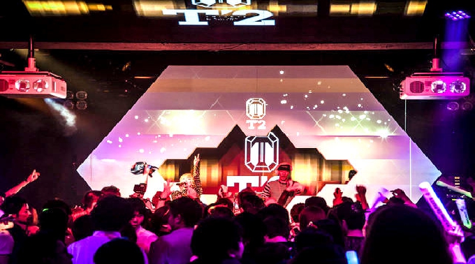 【T2 SHIBUYA : 2/10 火曜日】渋谷最大規模!いま渋谷で最も人気のクラブT2 SHIBUYA ~最新プロジェクションマッピング×音楽×豪華空間 ~ ★ クーポン利用でお得に参加可能