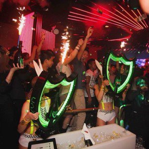 麻布十番 ELE TOKYO:金曜日 : 写真