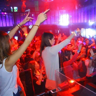 大阪 心斎橋 アンモナ 日曜日 : 写真