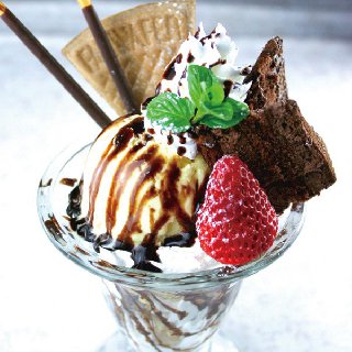 新宿 ランチ会 ダーツバー : 写真