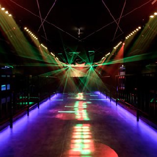 IP TOKYO 新宿 金曜日 : 写真