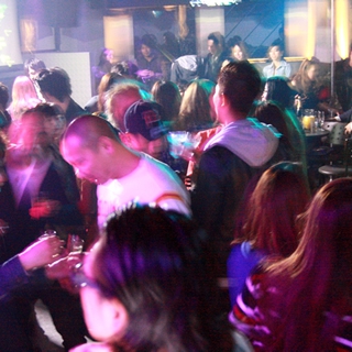 六本木 7Sense:火曜日 2/12 : 写真