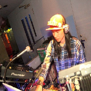 DJ Miyuu SDN48 : 写真