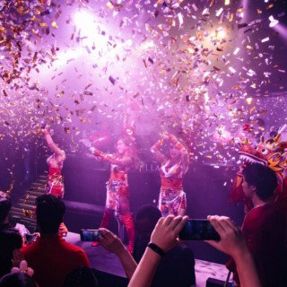 六本木 V2 東京 11/18 日曜日 : 写真