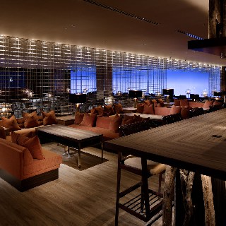 【JIS 難波】世界最上級の相席BAR : 写真