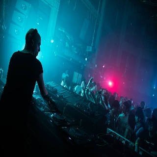 渋谷 WOMB ウーム 水曜日 : 写真