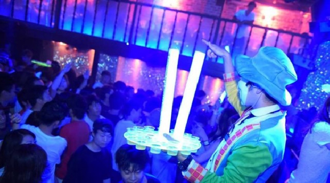 9/10 クラブ アンモナ MOVE NIGHT_ 青一色 週末 土曜日