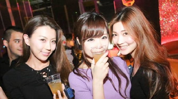 1/27 VANITY 大阪 GLAMOR GOGO ダンサー DJ Izu