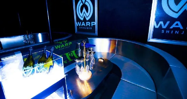 WARP SHINJUKU - クラブ ワープ 新宿 : WARP(ワープ) のVIP!初めてのVIP利用でも安心の価格設定!
