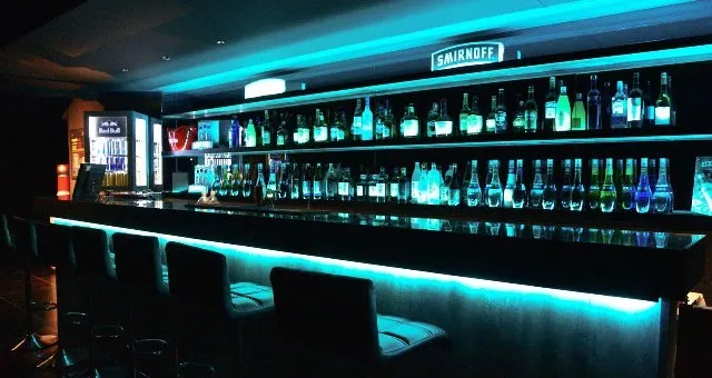 WARP SHINJUKU - クラブ ワープ 新宿 : 「Bar Meteo」じっくりと音とお酒を楽しめるラウンジバー的なスペース!