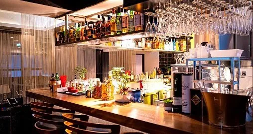 恵比寿 相席ラウンジ LUXURY LOUNGE MILAS 恵比寿店 - ラグジュアリーラウンジミラスエビス : 恵比寿駅西口から徒歩30秒