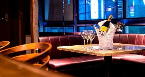 恵比寿 相席ラウンジ LUXURY LOUNGE MILAS 恵比寿店 - ラグジュアリーラウンジミラスエビス : 高級シャンパンも多数ご用意
