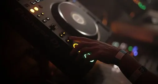 BRAND SHIBUYA - 渋谷 クラブ ブランド : HOUSE MUSICをメインに展開