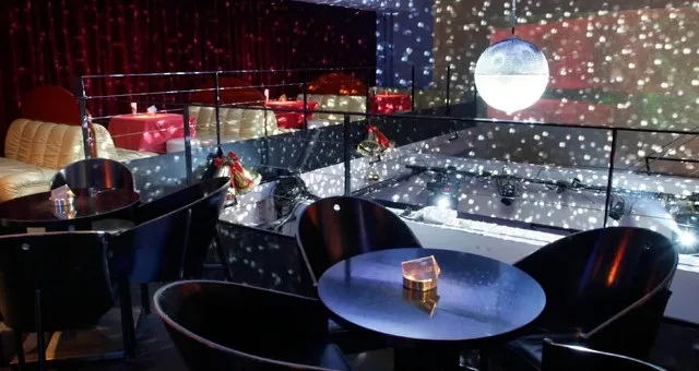 GENIUS TOKYO - ジニアス東京 - 銀座 : 3F-DJ's BAR LOUNGE