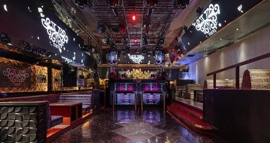V2 TOKYO ROPPONGI - ブイツー東京 六本木 :