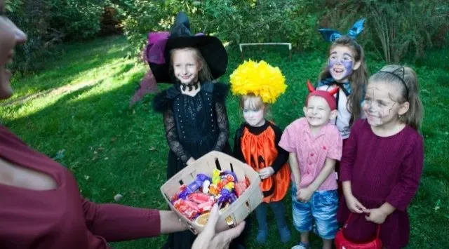 紅葉シーズンの軽井沢で楽しむハロウィンイベント開催~ランタンづくりやソーシャルアワーなど地域と人がつながるハロウィン~ホテルインディゴ軽井沢