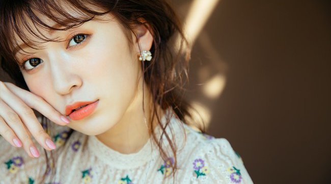 アカリンこと「吉田朱里のモチ肌のヒミツ篇」モッチスキン新Web CMが配信スタート!