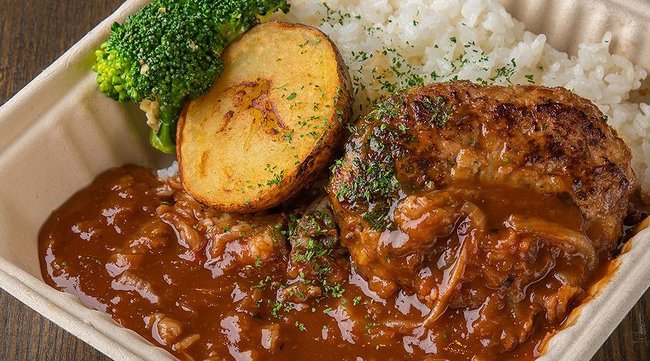 ソロランチにもお勧め!六本木「THE PUBLIC SIX」でランチがスタート!極上リブアイロールステーキセットを1,500円で販売