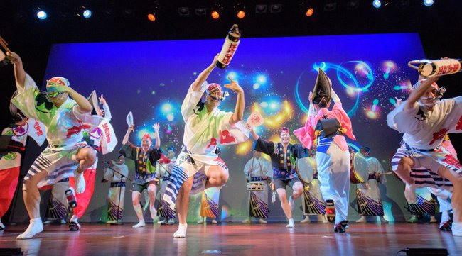 【光も踊る 東京高円寺阿波おどりplus+】地域と阿波おどりが一丸となってコロナ禍に向き合いながら、地域観光の再興に取り組んでいます。NPO法人 東京高円寺阿波おどり振興協会