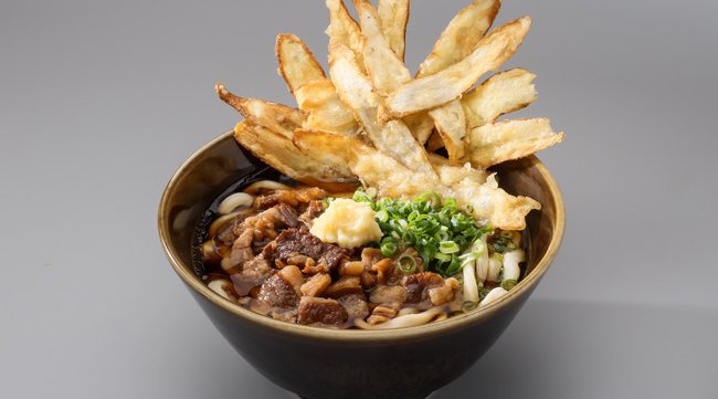 北九州市小倉発祥【ゴロゴロ牛肉・たっぷり生姜・黒いつゆ小倉に根付くソウルフード】肉肉うどんが食べられる「小倉肉うどんパンチ」が埼玉県朝霞市に3月8日OPEN 福岡県北九州市内で人気の、ホロホロの鶏肉