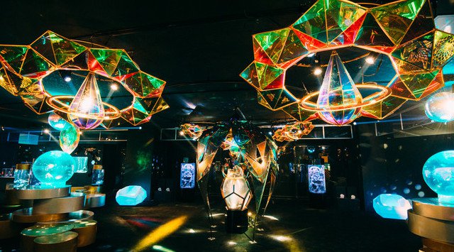 アクアリウム宇宙旅行「UNDER WATER SPACE」オープンから半年で来場者数 5 万人突破の大反響を受け 開催期間の延長が決定!2020 年 12 月 22 日 ~ 2023 年 1 月 15