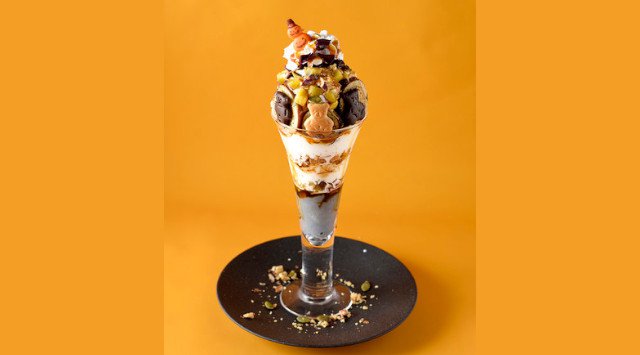 秋の味覚を味わうパフェ&ハンバーガー!H.Q.CAFE 新宿店が9月1日(水)から秋のおすすめメニューを販売 株式会社 ヘッドクォーターズカフェ 小田急レストランシステム