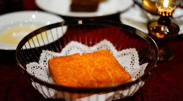 【ハワイの老舗 Hy's steak houseの姉妹店 AKARENGA STEAK HOUSE】 週末限定のHOLIDAY LUNCHにアフタヌーンティーが登場 GLIONグループ