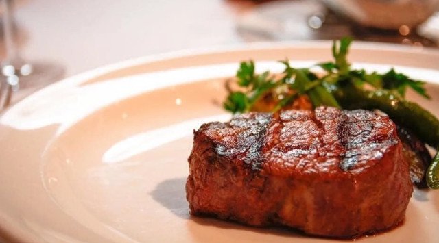 【ハワイの老舗 Hy's steak houseの姉妹店 AKARENGA STEAK HOUSE】 週末限定のHOLIDAY LUNCHにアフタヌーンティーが登場 GLIONグループ