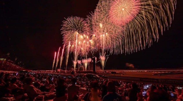 2023年8月14日(月)開催自然に囲まれたサーキットを舞台に、音と光が夏の夜空を彩る「モビリティリゾートもてぎ花火の祭典」のご案内 モビリティリゾートもてぎ2023年8月14日(月)開催自然に囲まれ