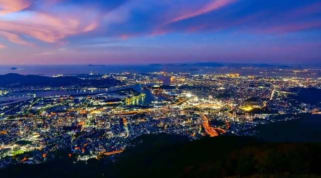 東京九州フェリーで行く!北九州観光大使「櫻」と講談師「神田山緑」と行く 日本新三大夜景「皿倉山」夜景観賞と北九州産業発展の歴史をたどる船旅 団体ツアー発売開始!SHKライングループ
