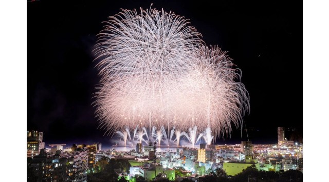 【夏前最後の花火大会】熱海海上花火大会5月31日(土)開催!特等席確約の送迎付きプランの販売中。残席数残りわずかです!次回は夏の7月25日(金)株式会社サイトプラス