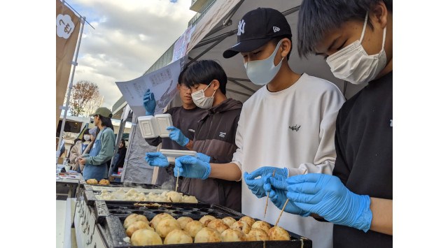 長期休み明けの不登校の親子の孤立を防ぐ!フリースクールが野外音楽フェスを開催!元THE BLUE HEARTSのドラマー梶原徹也氏をお招きしてリズムワークショップも同時開催!特定非営利活動法人ここ