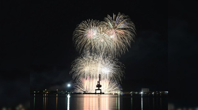 みなと舞鶴ちゃった花火大会2025が開催!美しい海上で約4000発の花火が夜空を飾り、心に残るひとときを提供 舞鶴市
