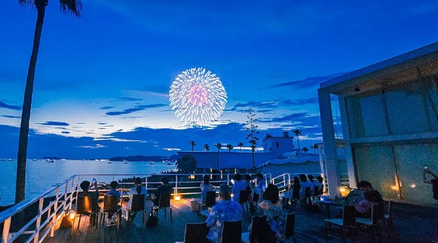 【7/18開催 鎌倉花火大会】花火×グルメ×高付加価値体験で観光消費を後押し。人混みを避け、湘南のラグジュアリーリゾート「リビエラ逗子マリーナ」で特等席観賞。特別観覧プラン申込開始 リビエラグループ