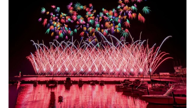 【夜空と海に咲く大輪の華】熱海海上花火大会7月25日(日)開催!特等席確約の送迎付きプランの販売中。夏の繁忙期は人気なので、ご予約はお早めに!株式会社サイトプラス