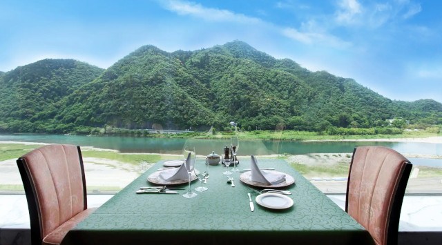 【岐阜グランドホテル】「第3回ぎふ長良川花火大会と食事を楽しむ夕餉」を開催 岐阜グランドホテルでは特別な夕餉プランをご用意し、花火を楽しむひとときを提供いたします。株式会社名鉄ホテルホールディングス