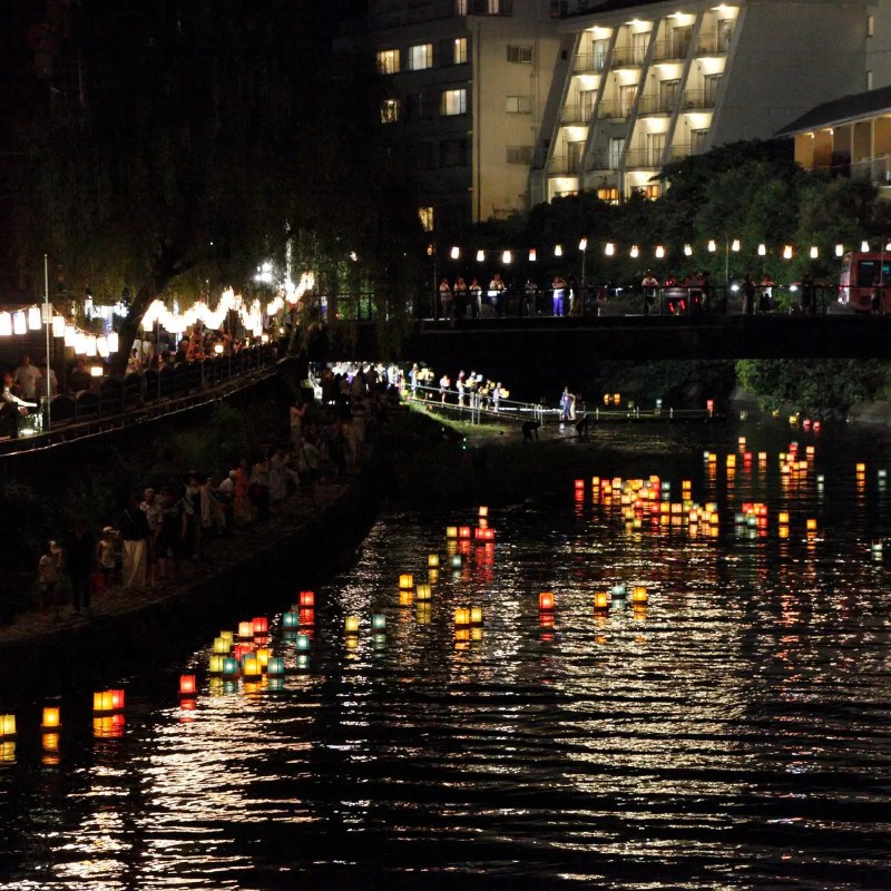 伊東温泉海の花火大会 今年は伊豆最多の14回実施! 7/26~8/30の期間、最大3夜連続開催 伊東市役所