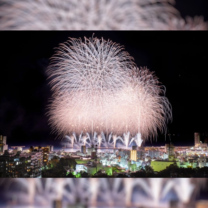 【夜空と海に咲く大輪の華】8月の熱海海上花火大会は計4回!5日(火)・8日(金)・18日(月)・25日(月)開催!特等席確約の送迎付きプランの販売中。夏の繁忙期は人気なので、ご予約はお早めに!