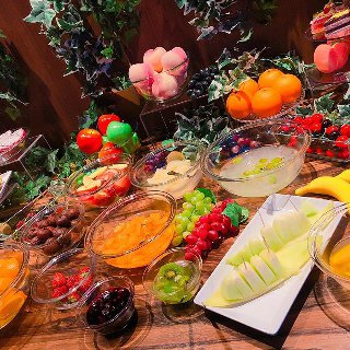 相席業界初のフルーツコーナー！