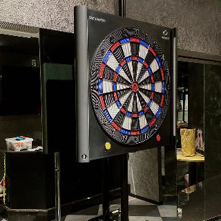 DJやポールダンス、ダーツ等